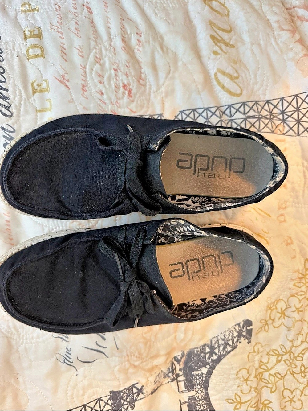 Hey Dude Wally Canvas Black Slip-On Shoes
